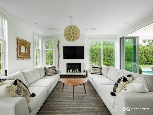 Hamptons Home 1020340