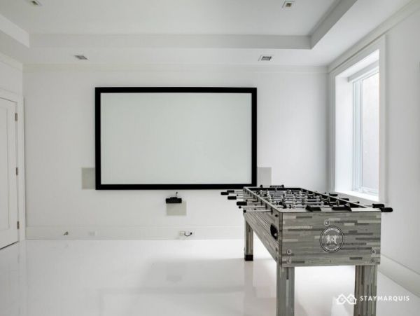 Hamptons Home 1020340