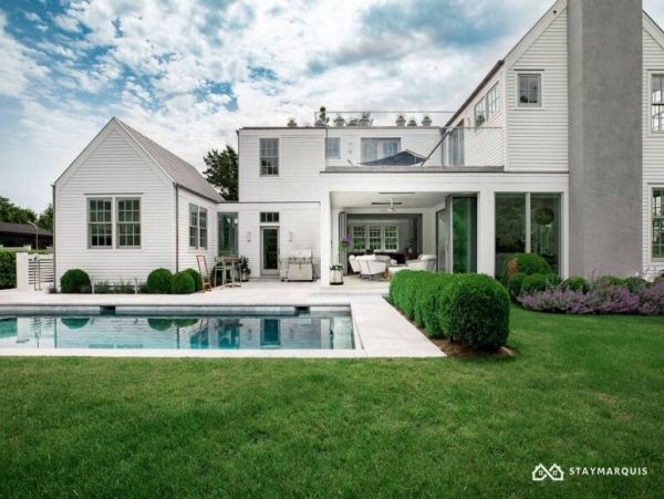 Hamptons Home 1020340
