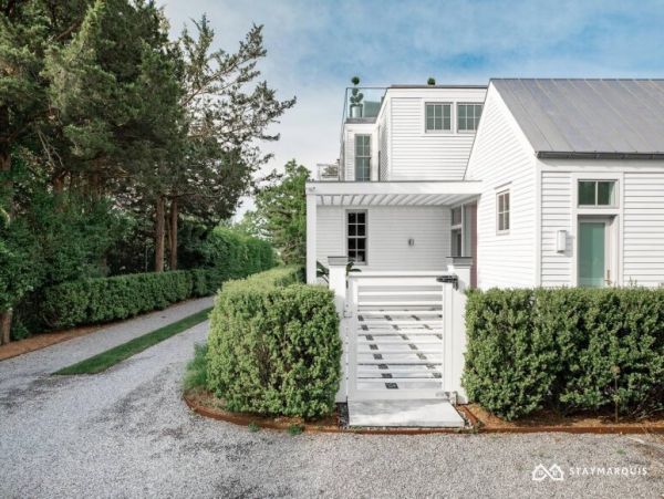 Hamptons Home 1020340