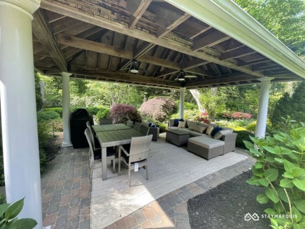 Hamptons Home 1020341