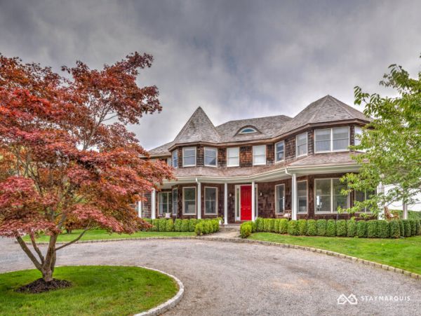 Hamptons Home 1020342