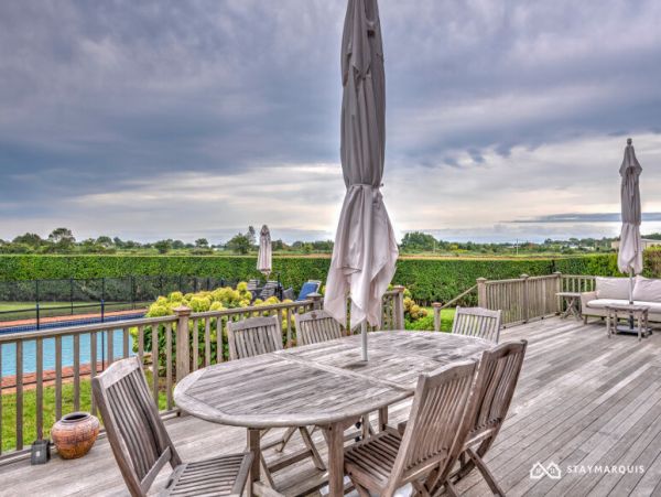Hamptons Home 1020342