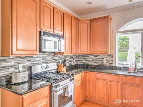 Hamptons Home 1020342
