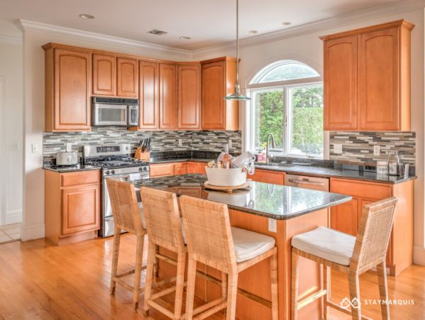 Hamptons Home 1020342