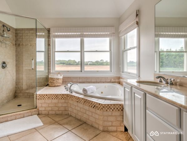 Hamptons Home 1020342