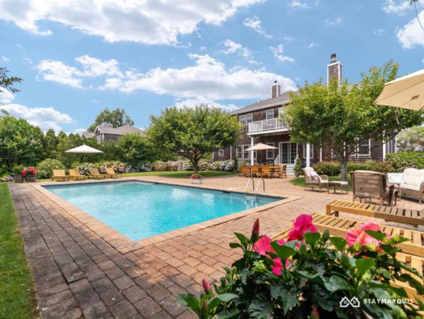 Hamptons Home 1020343
