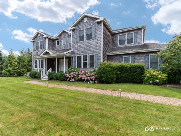 Hamptons Home 1020343