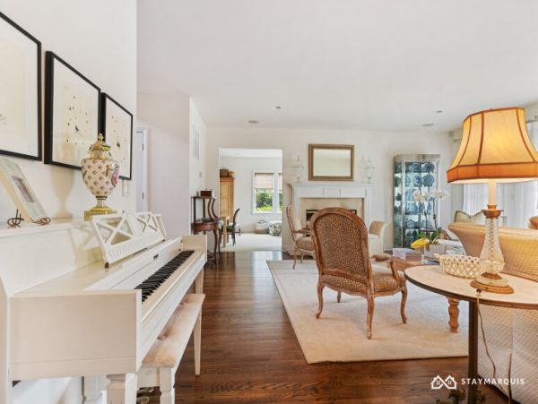 Hamptons Home 1020343