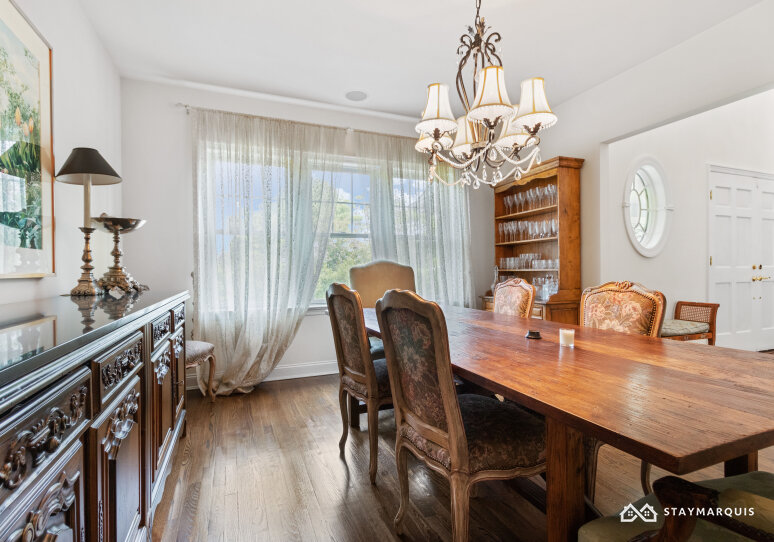 Hamptons Home 1020343