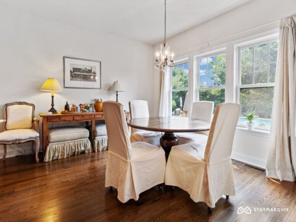 Hamptons Home 1020343