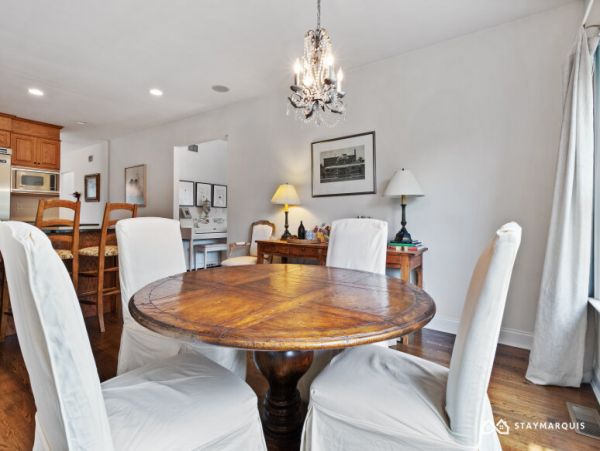 Hamptons Home 1020343