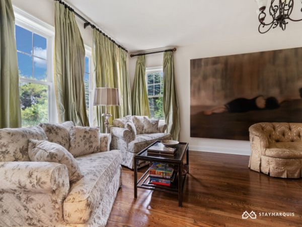 Hamptons Home 1020343