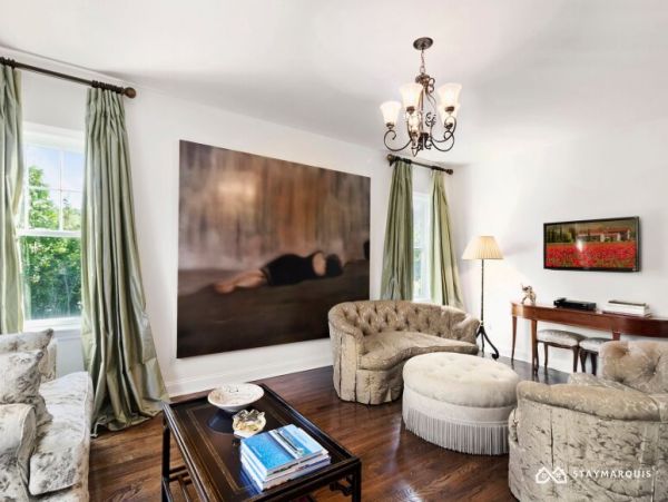 Hamptons Home 1020343