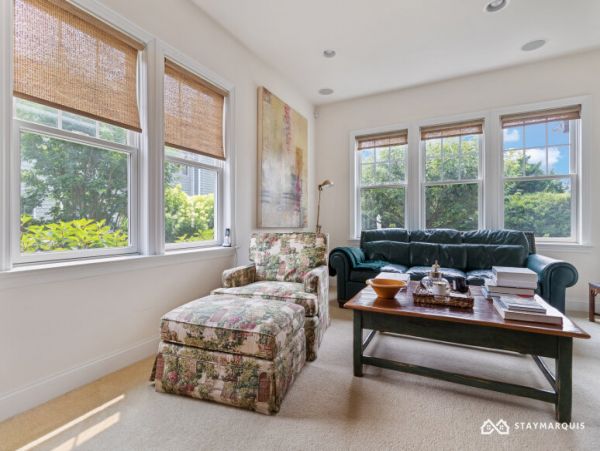 Hamptons Home 1020343