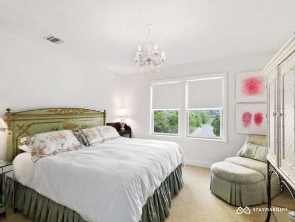 Hamptons Home 1020343