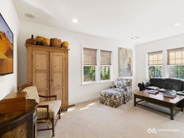 Hamptons Home 1020343