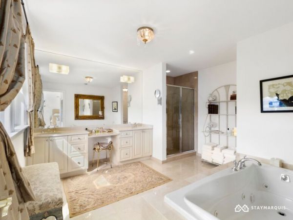 Hamptons Home 1020343
