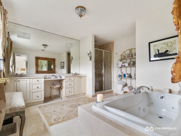 Hamptons Home 1020343