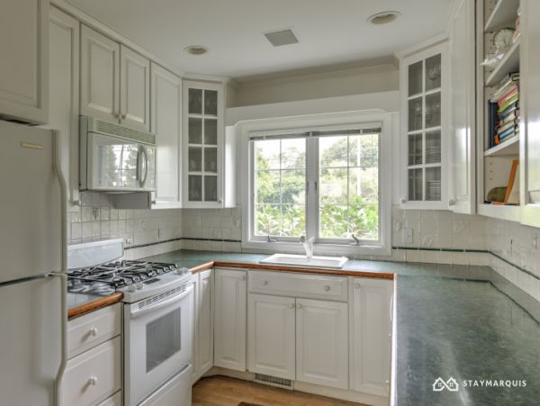 Hamptons Home 1020344