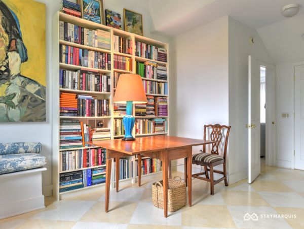 Hamptons Home 1020344