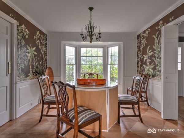 Hamptons Home 1020344