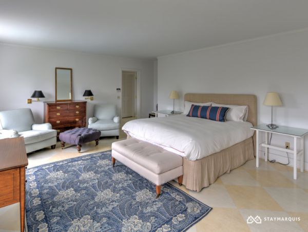 Hamptons Home 1020344