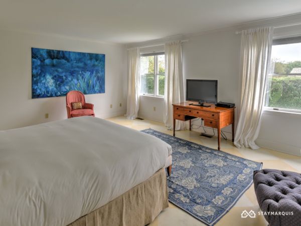Hamptons Home 1020344