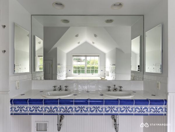 Hamptons Home 1020344
