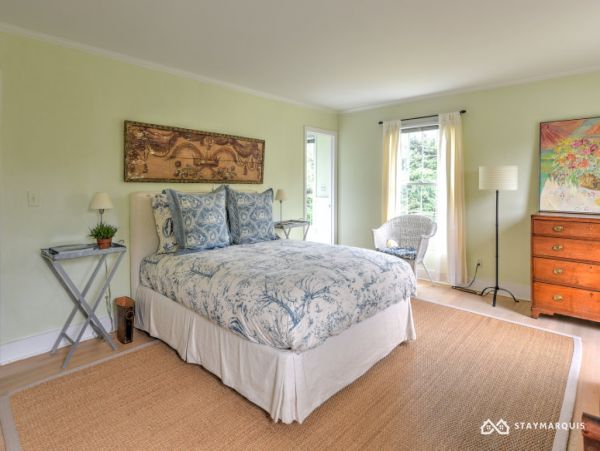 Hamptons Home 1020344