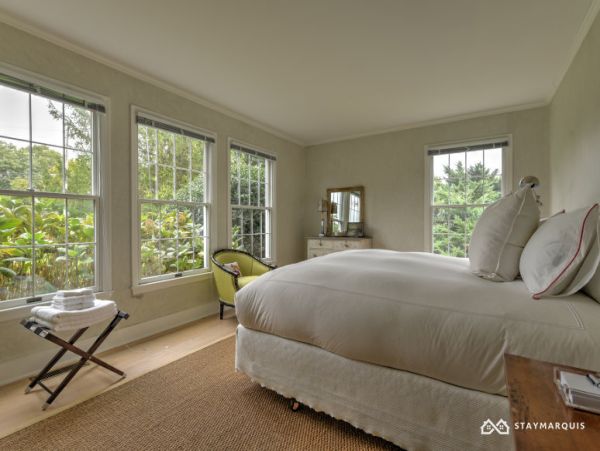 Hamptons Home 1020344