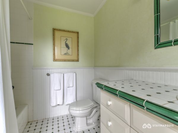 Hamptons Home 1020344
