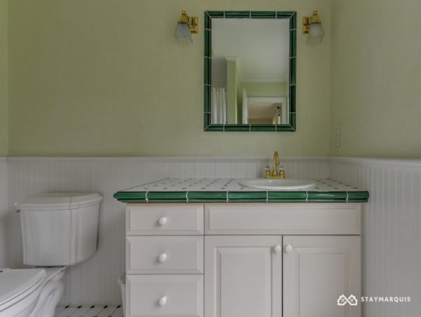 Hamptons Home 1020344