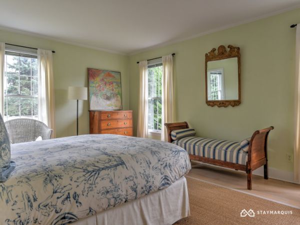 Hamptons Home 1020344