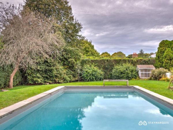 Hamptons Home 1020344