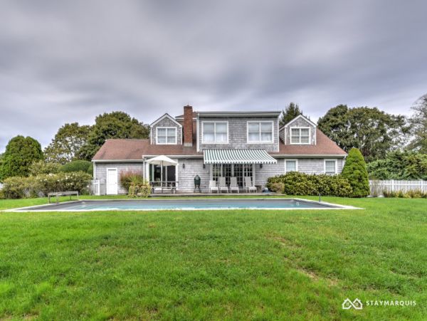 Hamptons Home 1020344