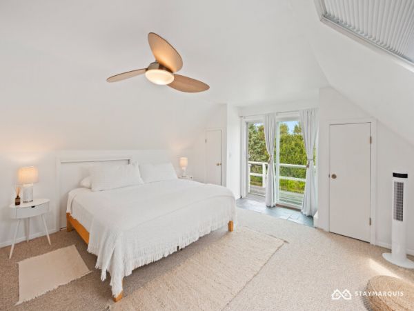 Hamptons Home 1020345