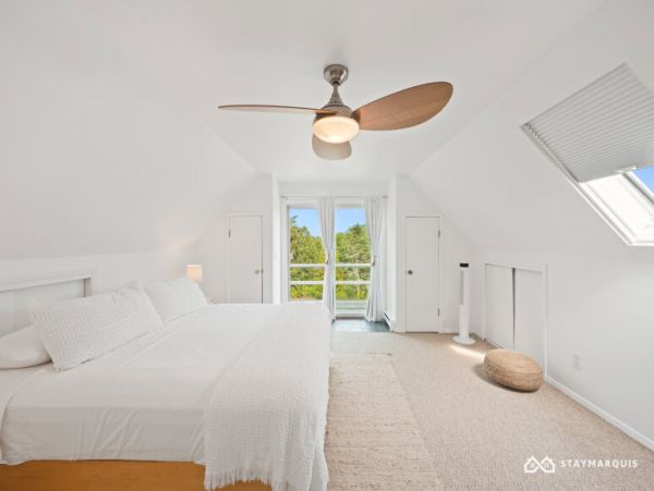 Hamptons Home 1020345
