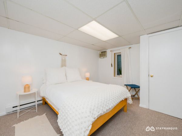 Hamptons Home 1020345