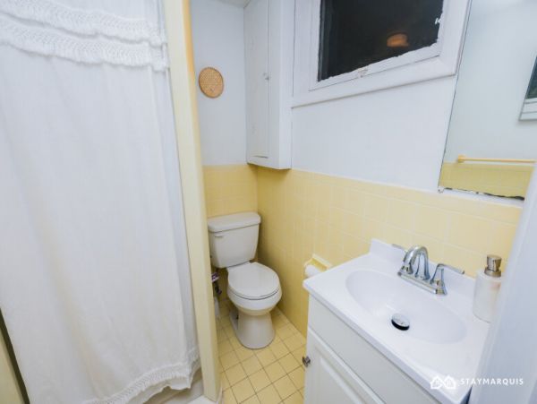 Hamptons Home 1020345