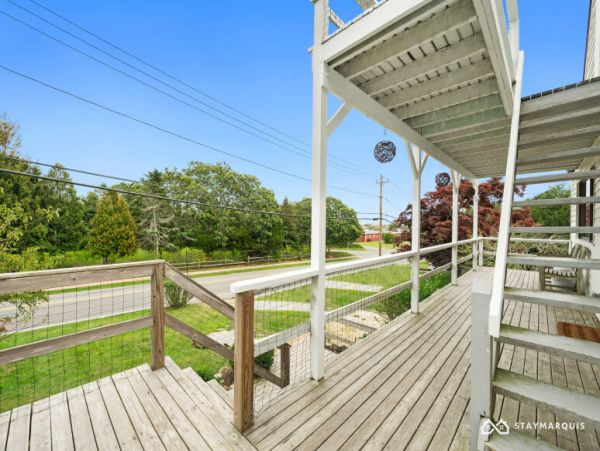 Hamptons Home 1020345