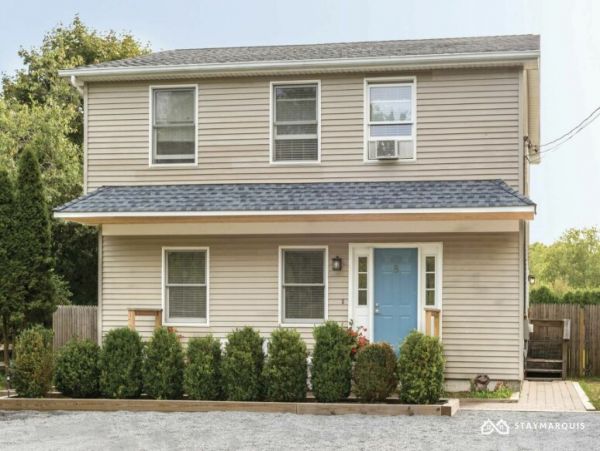 Hamptons Home 1020346