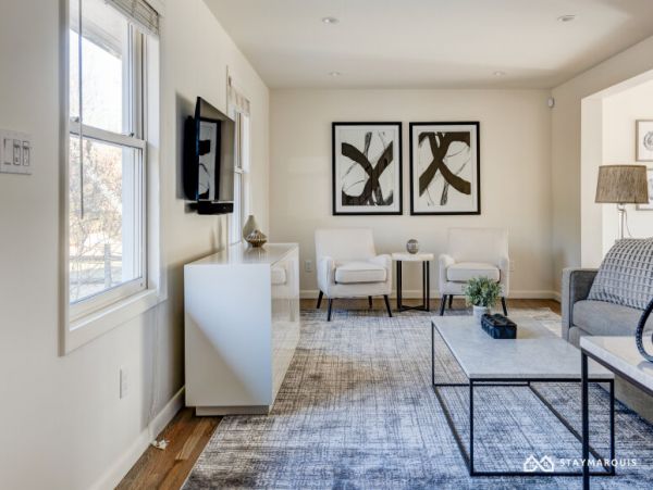 Hamptons Home 1020346