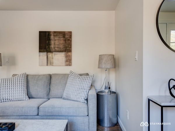 Hamptons Home 1020346