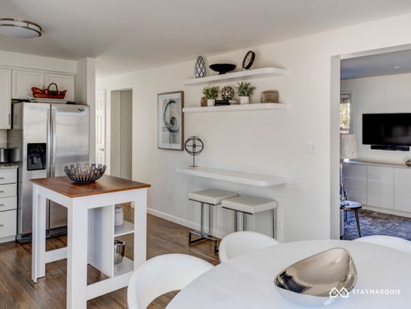 Hamptons Home 1020346