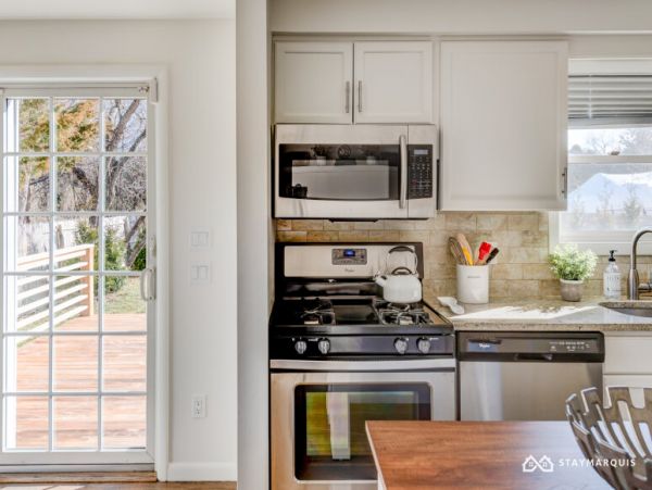 Hamptons Home 1020346