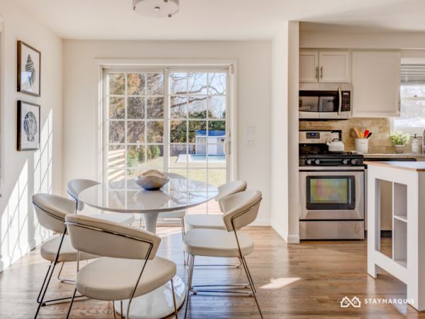 Hamptons Home 1020346
