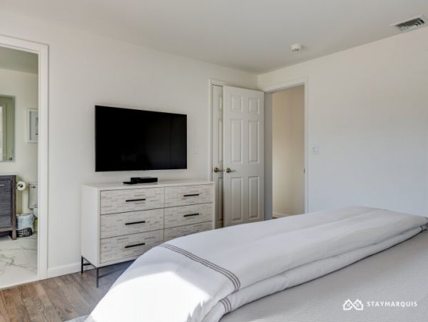 Hamptons Home 1020346