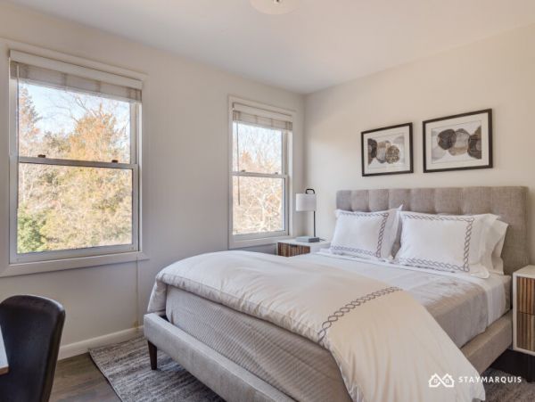 Hamptons Home 1020346