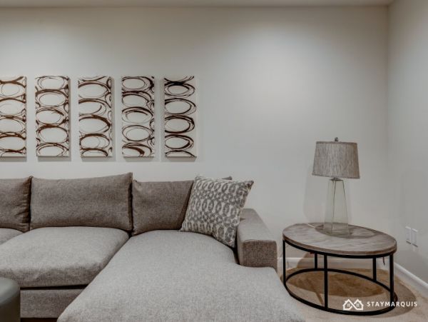 Hamptons Home 1020346